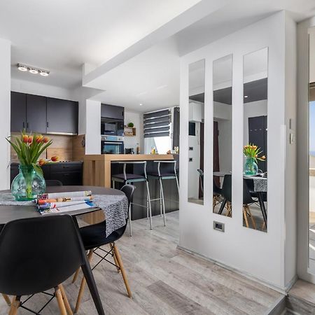 Lux Apartment Sky View Рийека Екстериор снимка