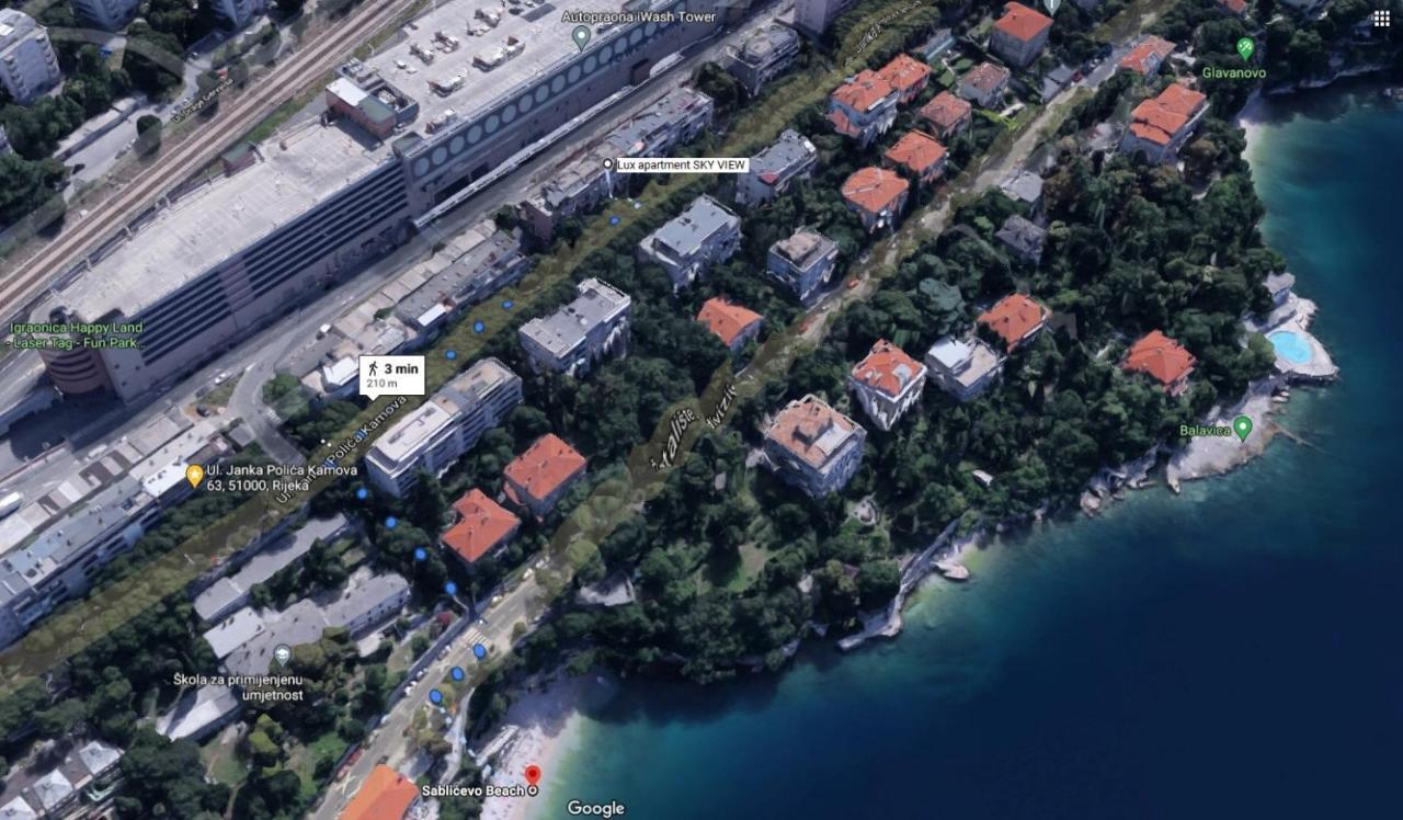 Lux Apartment Sky View Рийека Екстериор снимка