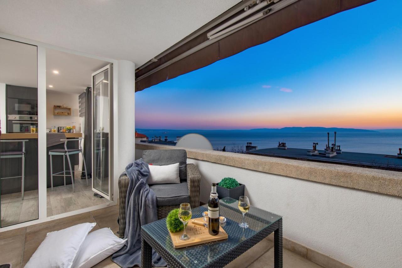 Lux Apartment Sky View Рийека Екстериор снимка