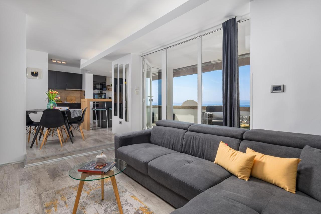 Lux Apartment Sky View Рийека Екстериор снимка